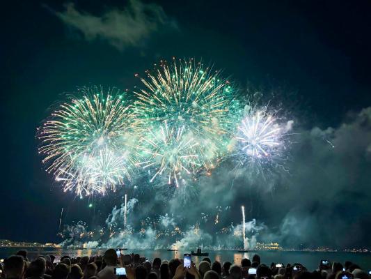 Holiday Season in Cannes: Christmas Magic, Fireworks, and a Dream Stay in the Heart of Le Suquet