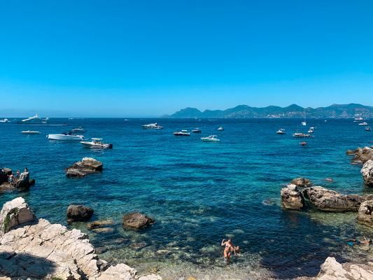 Visit the Lérins Islands during your stay at the Hotel des Orangers Cannes