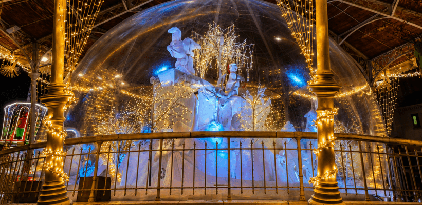 Fêtes de fin d’année à Cannes : magie de Noël, feux d’artifice et séjour d’exception au cœur du Suquet